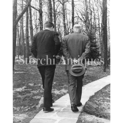 Serious Steps by P. Vathis 1961 (Premio Pulitzer)