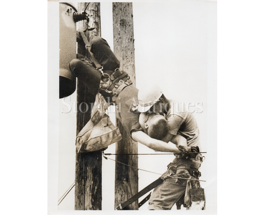 Kiss of life by R. Morabito - 1967