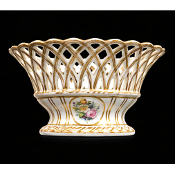 Alzata traforata in porcellana Vieux Paris, Francia, XIX secolo