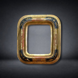 Cornice rettangolare in legno dorato e policromo